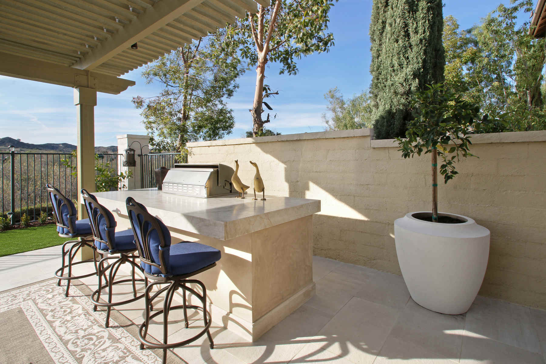Custom barbeque with bar chairs, Dreamscape by MGR leading pool contractor in Orange County